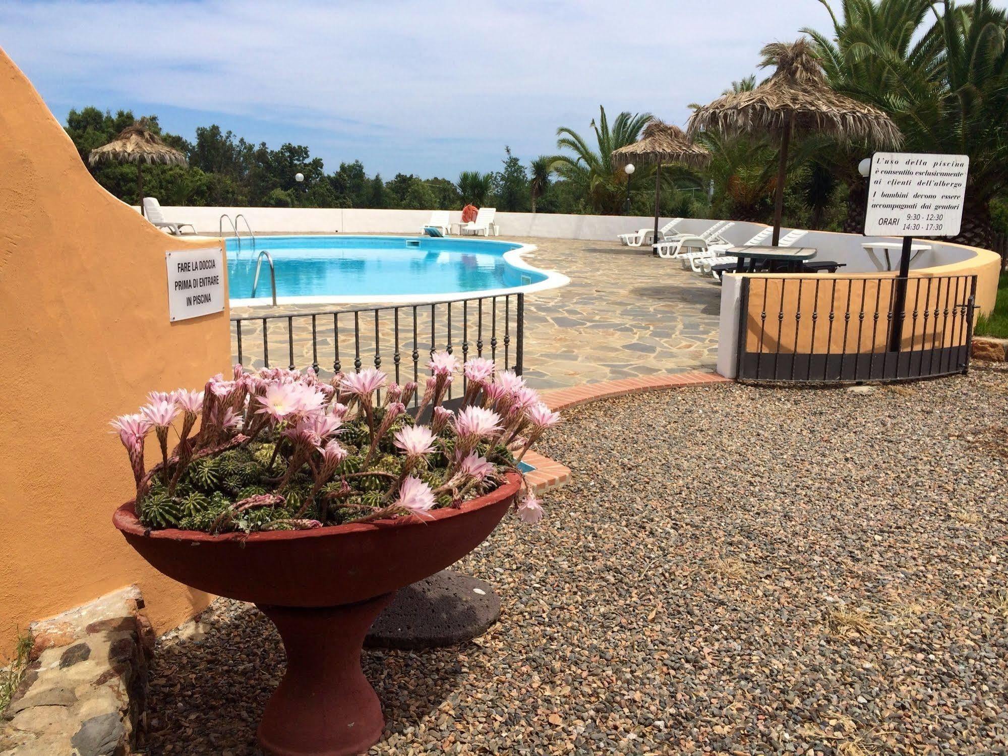 Il Castello Hotel Villaputzu Exterior photo